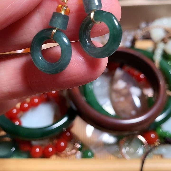 套链未镶嵌透闪石质玉