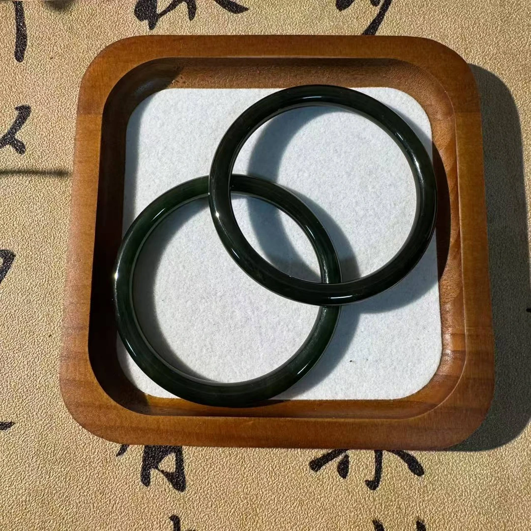 和田玉细圆条手镯*（多样性发一件）