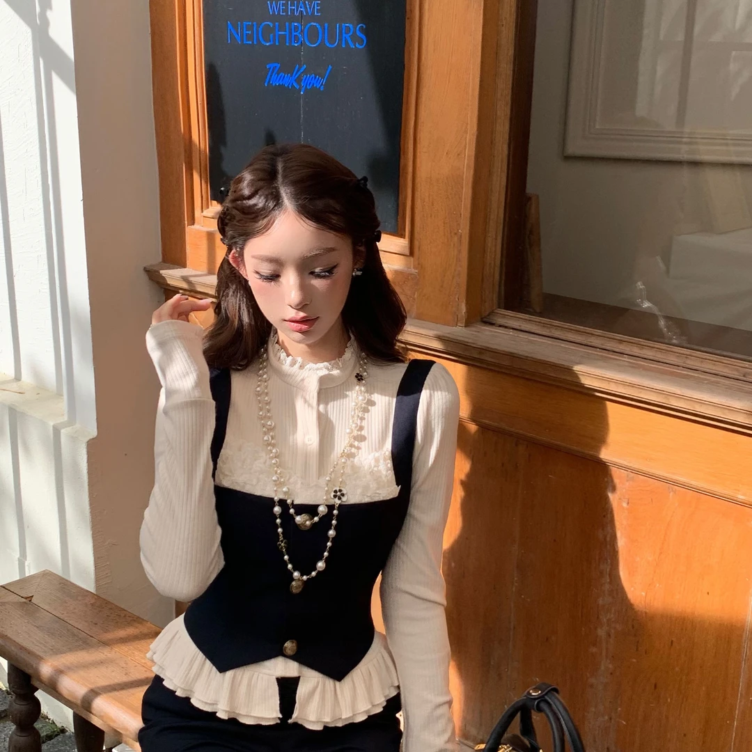 两只水仙 骑术千金 手摇绣花短外套柔软舒适软糯百搭可爱拼接设计