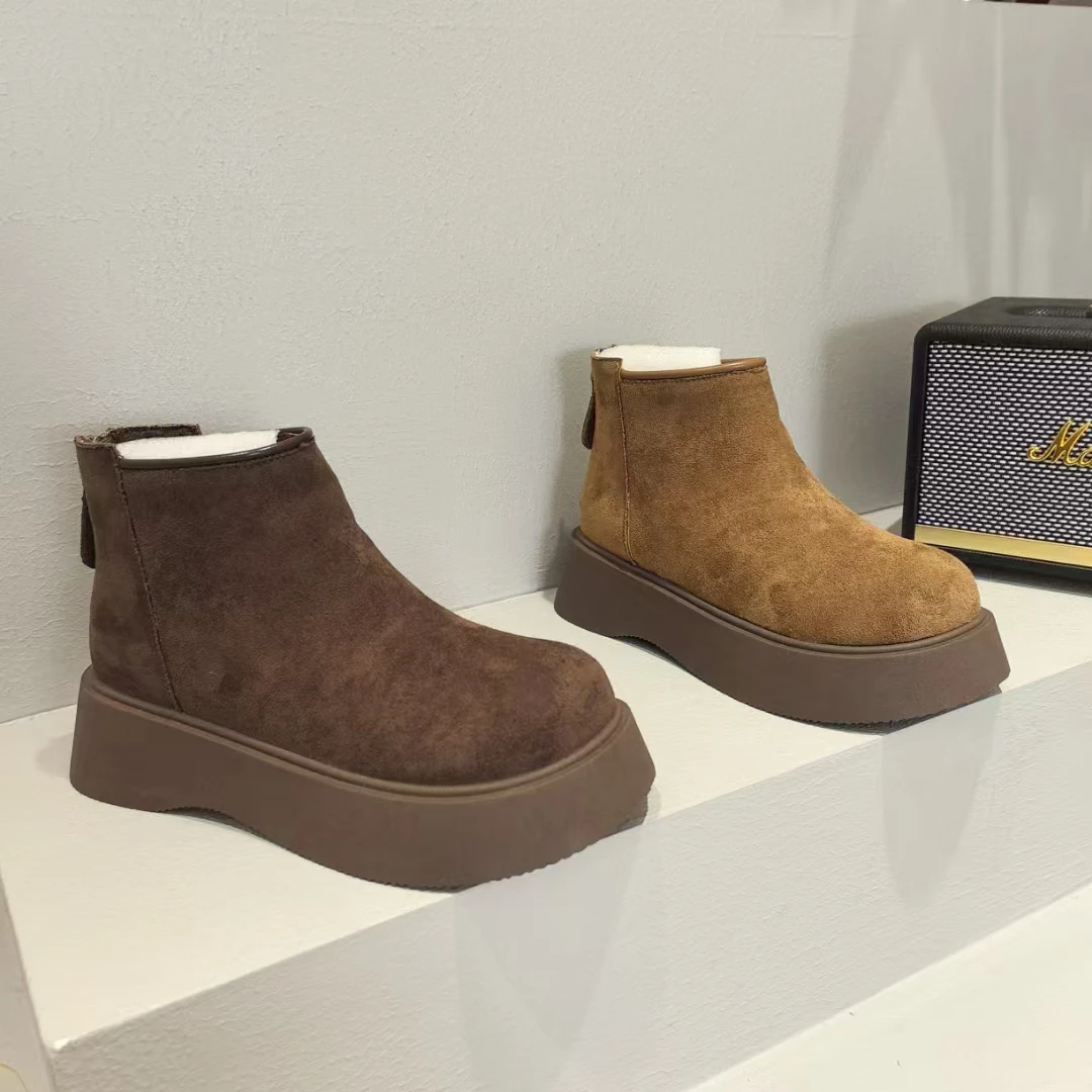 2025年的新款的雪地面包鞋W88