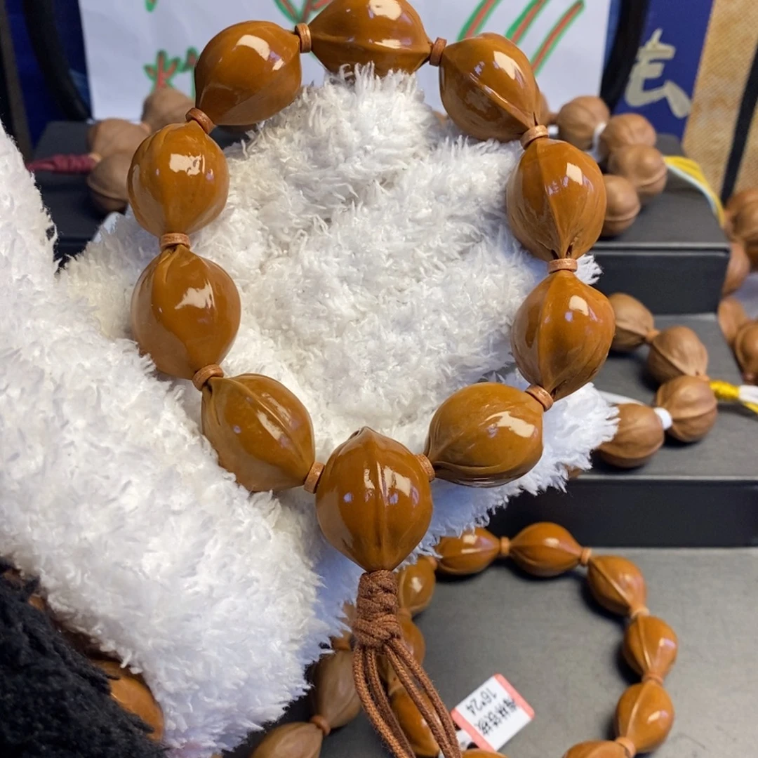 手串/手链橄榄核梅林铁核22/28左右（抛光）