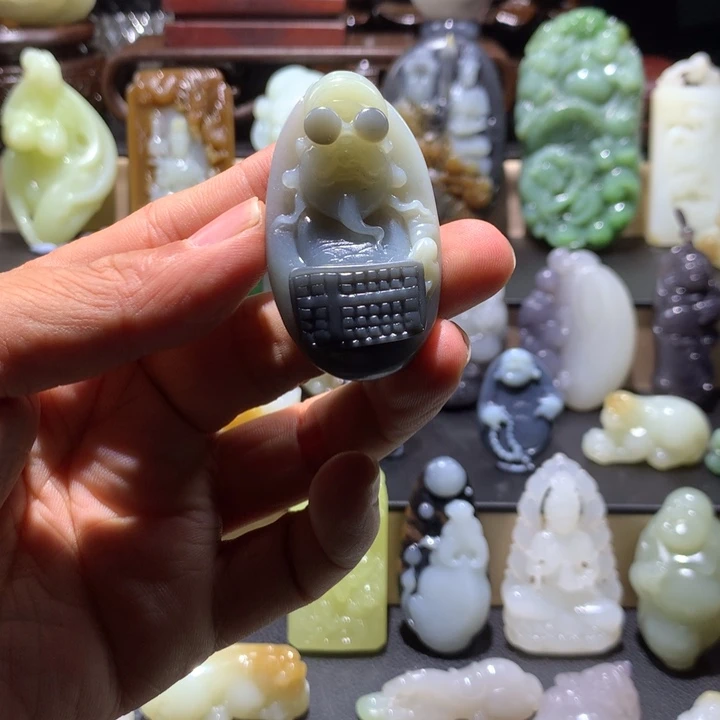 和田玉未镶嵌挂件