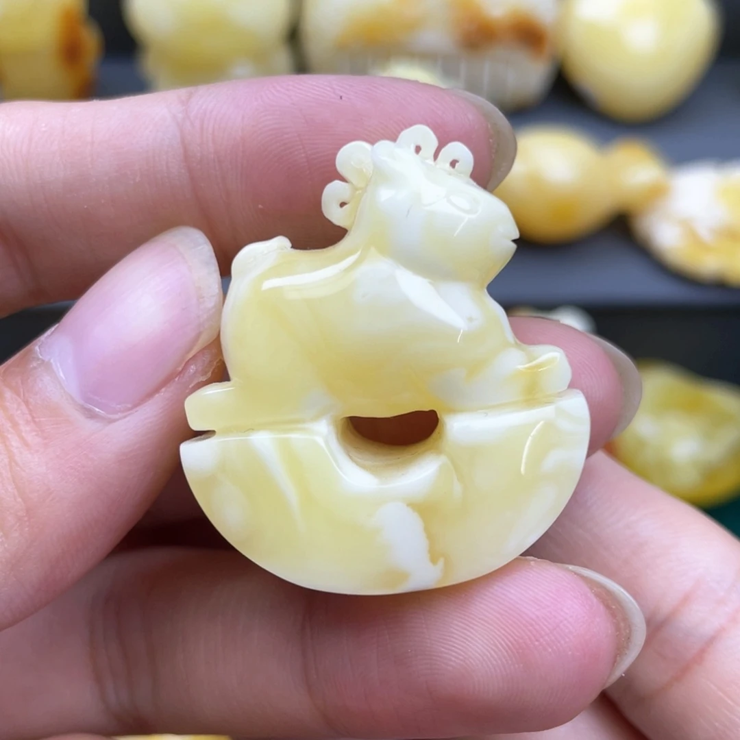 琥珀裸石未镶嵌蜜蜡