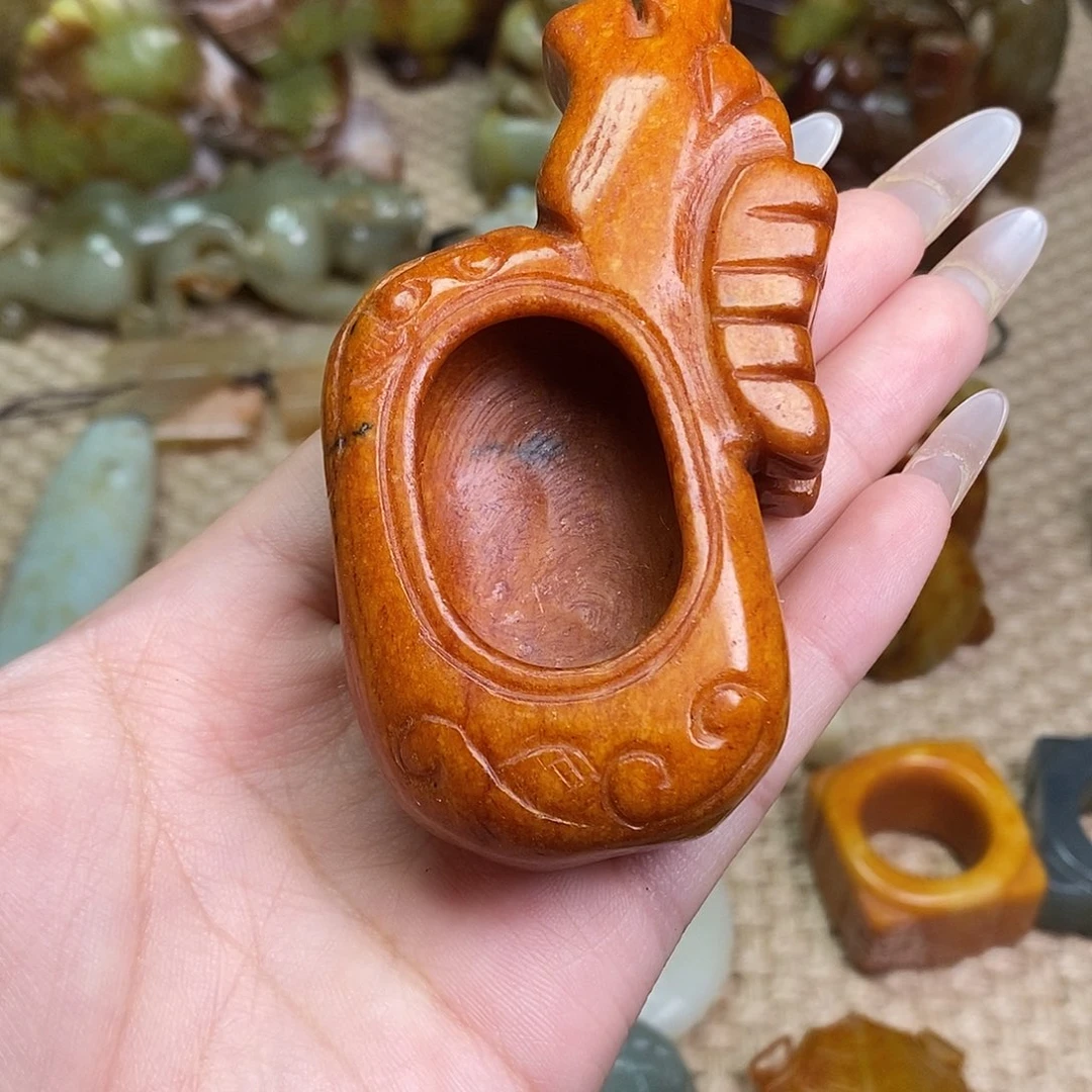 未镶嵌蛇纹石玉颈饰