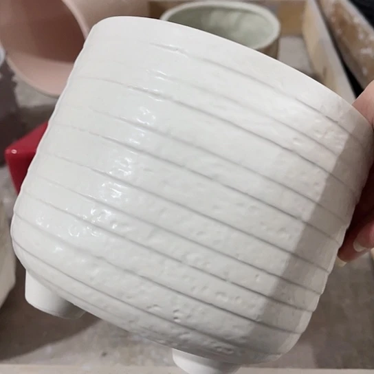 多肉绿植陶瓷花盆9.9包邮，有孔