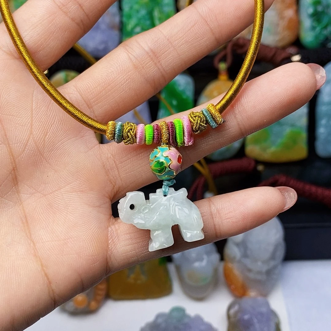 翡翠未镶嵌颈饰翡翠A货一物一证