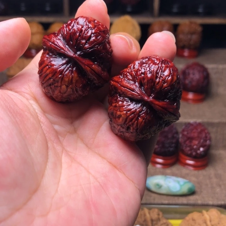 把件橄榄核28金锭子39