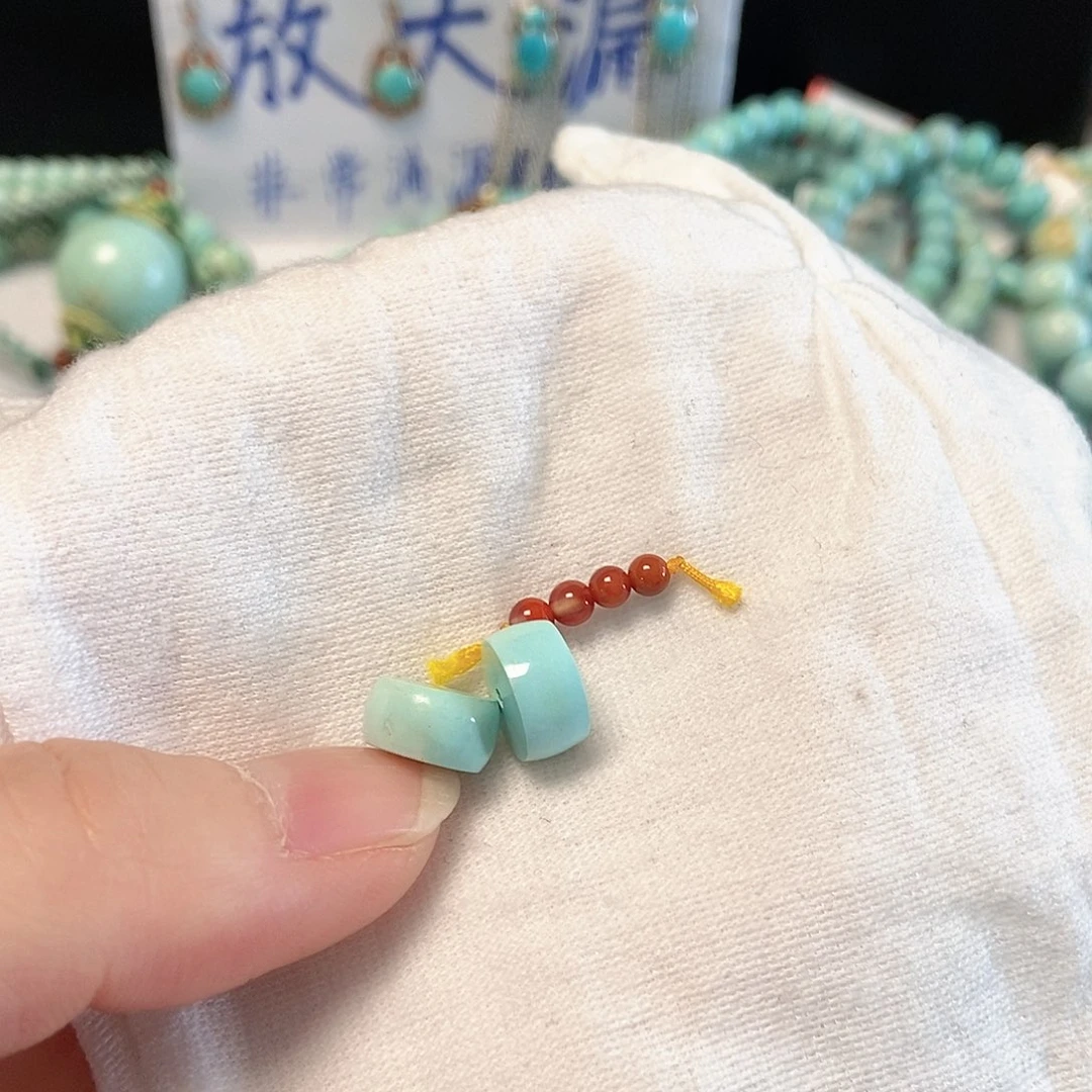 临****南红玛瑙未镶嵌珠宝奇石