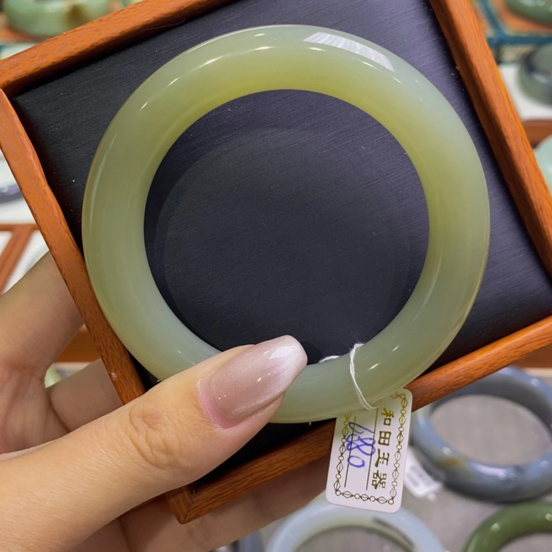 和田玉手镯未镶嵌青海青提色圆条56.6