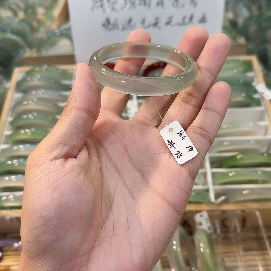 玛瑙/玉髓未镶嵌手镯圈口54.4