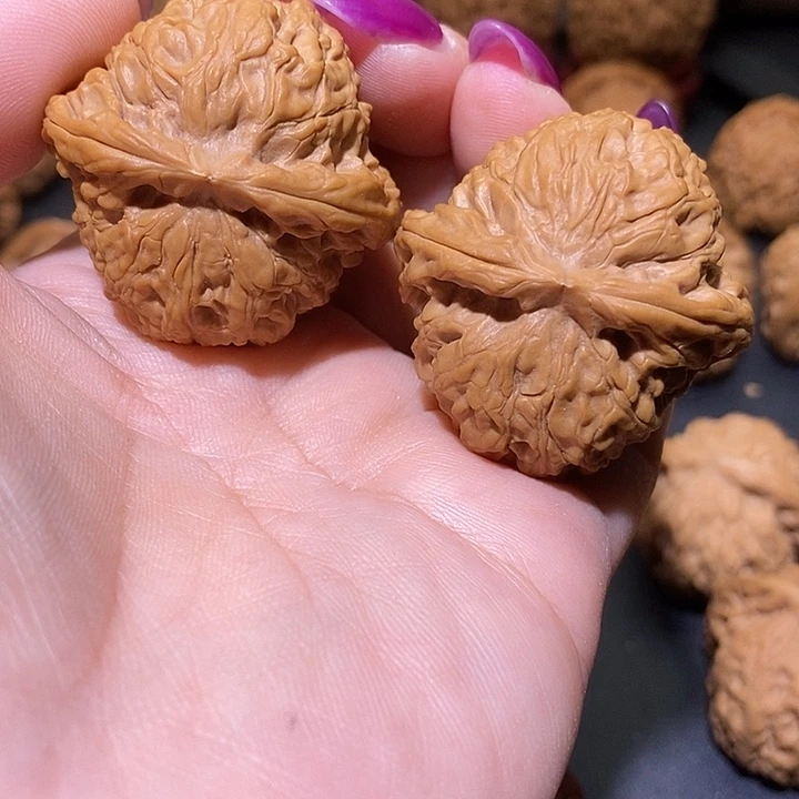 把件文玩核桃39野生麒麟枕