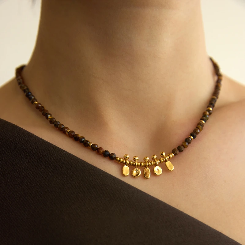 钛钢项链 虎眼石串珠吊坠项链女款复古轻奢高级感毛衣链秋冬配饰