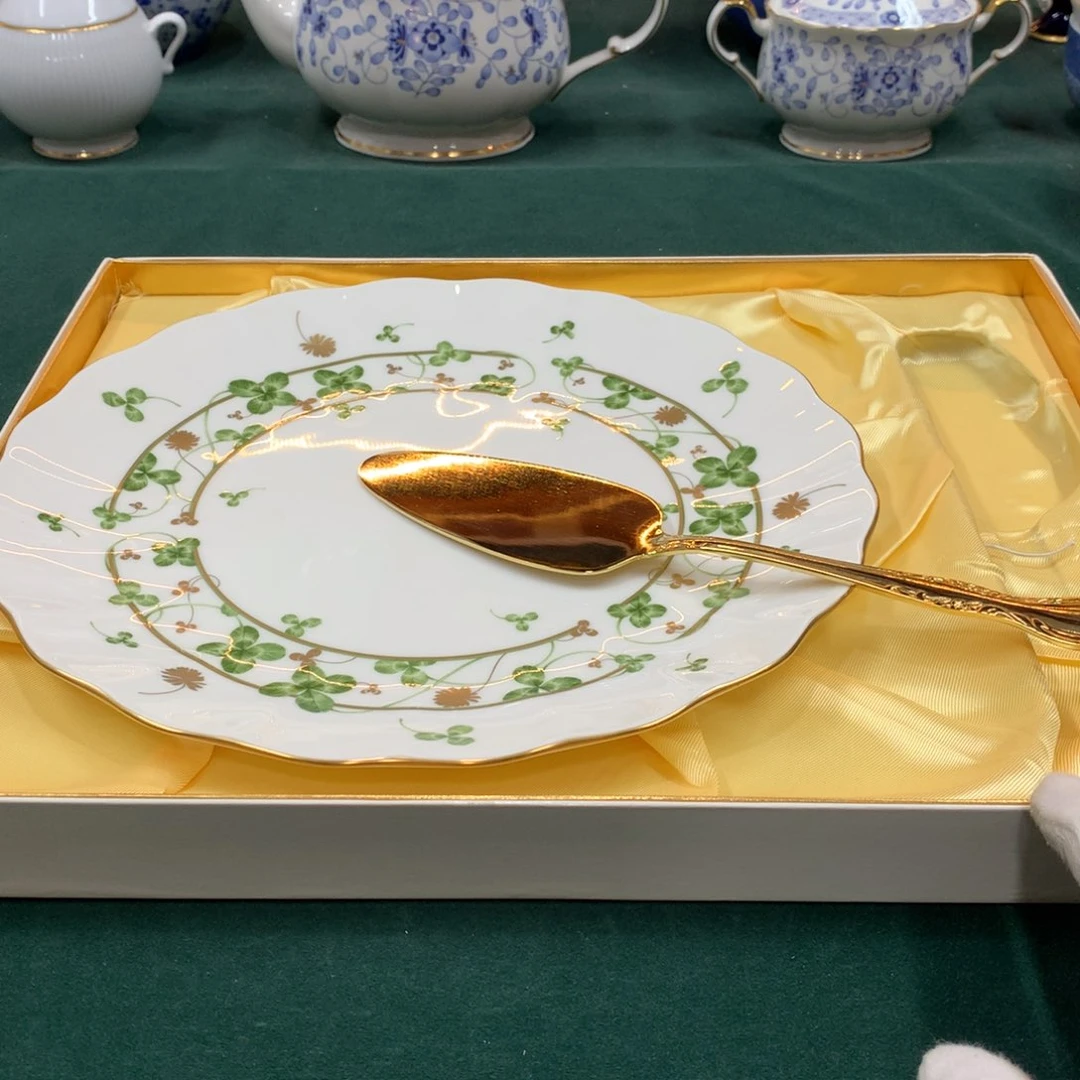 摆件全是大漂亮瓷器啊美美哒