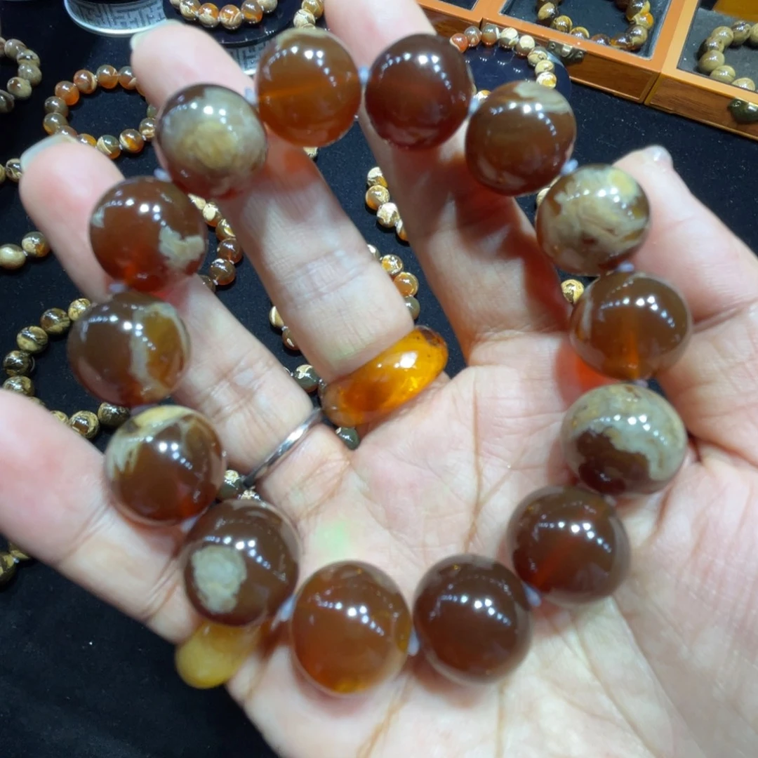 琥珀未镶嵌手串溶洞15