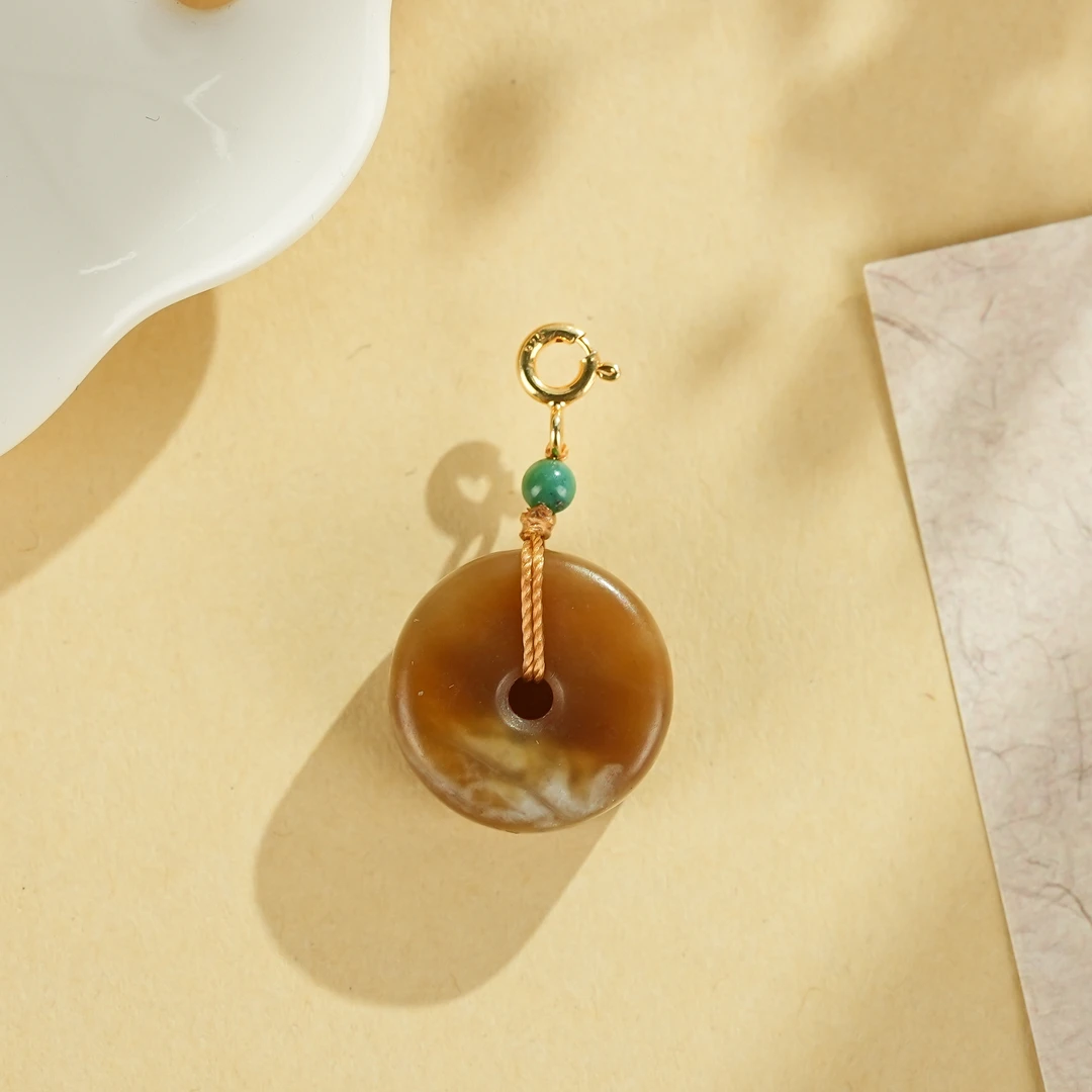 周西西精美珠宝牛轧糖扣子吊坠1.7*1.7*0.8百搭多样性发货20625