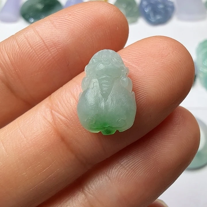 定制翡翠未镶嵌天然缅甸翡翠貔貅