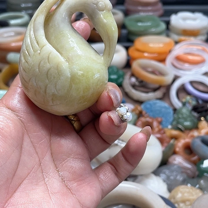 石英质玉合金戒指?*K