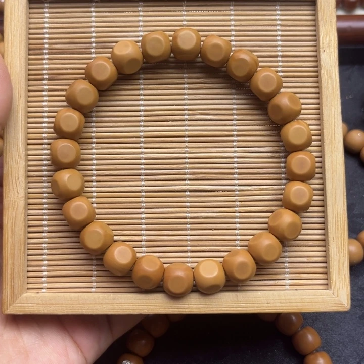 核桃手串/手链在*样全品8.6mm六方