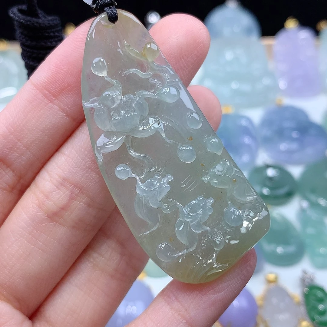 颈饰18K金镶嵌翡翠翡翠