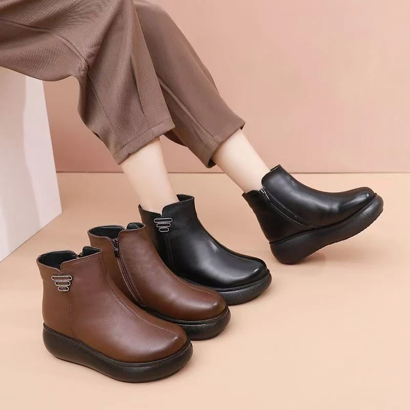 厚底短靴女2025年秋季新款真皮冬季雪地靴女妈妈短靴加厚