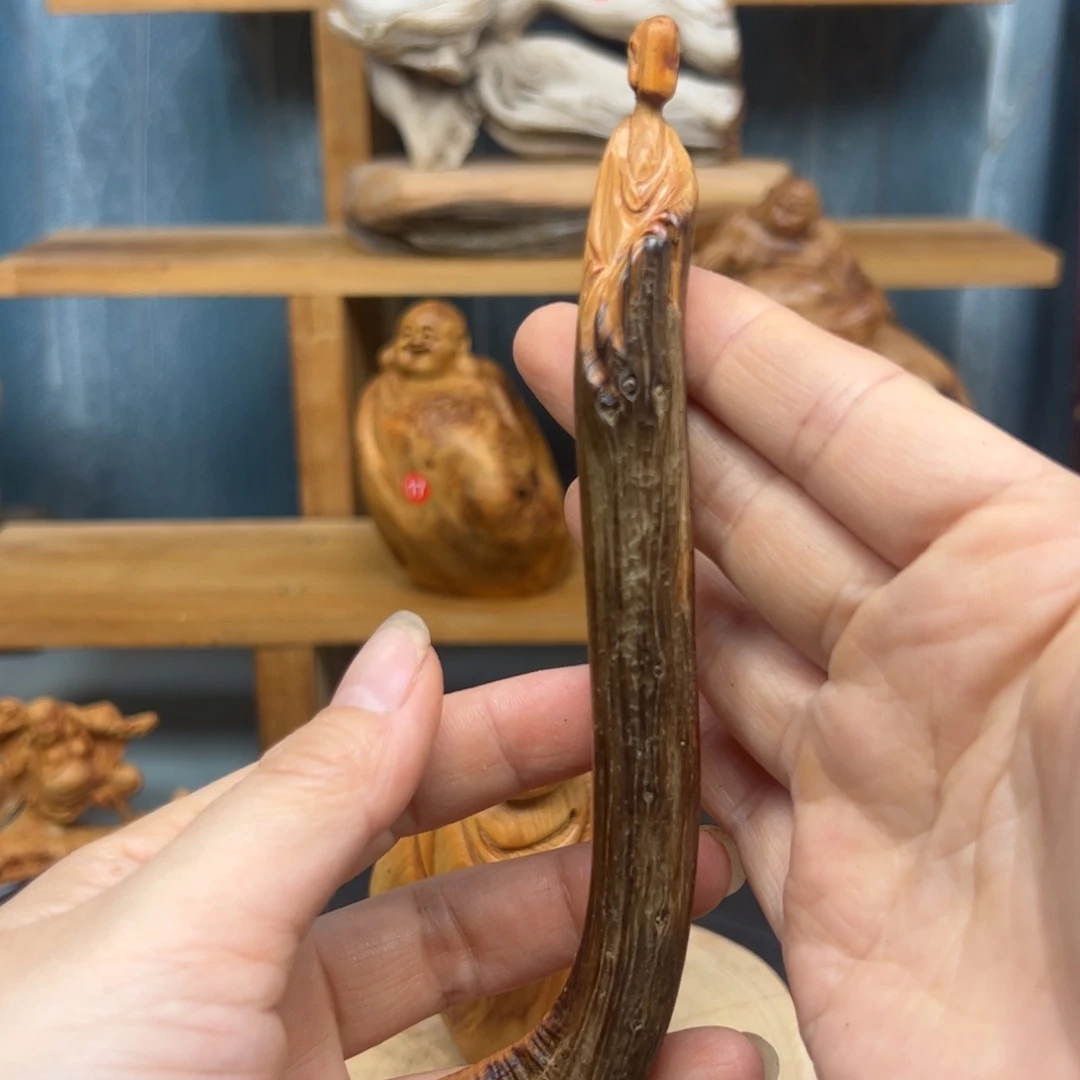 木镇**哥崖柏木摆件手把件