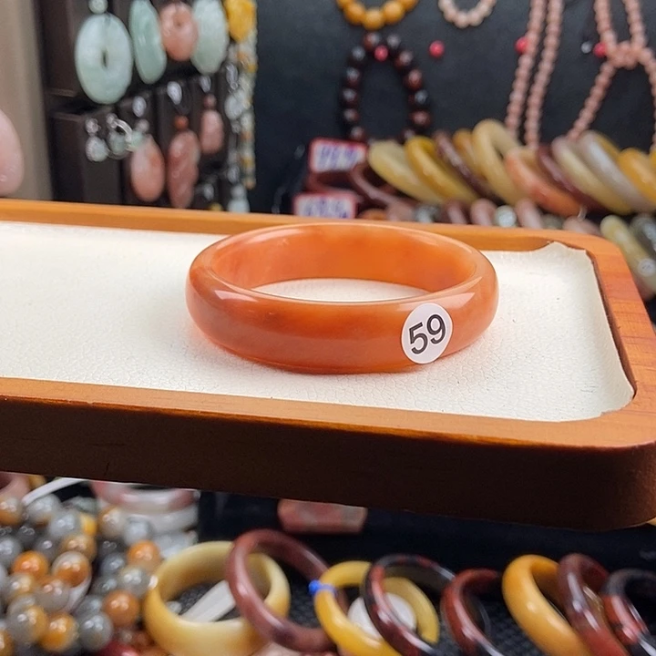 石英质玉未镶嵌手镯