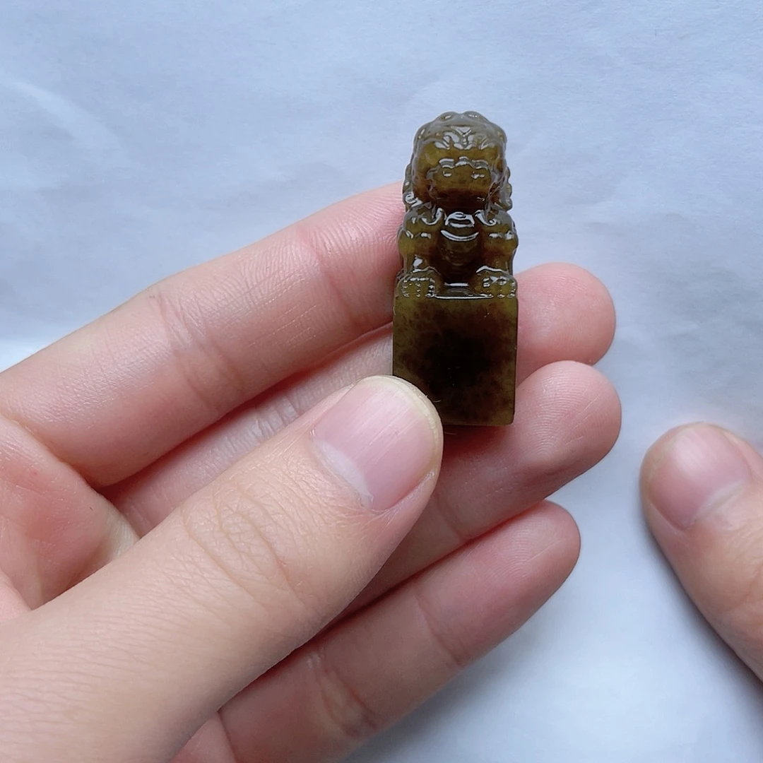 和田玉印章。k k未镶嵌