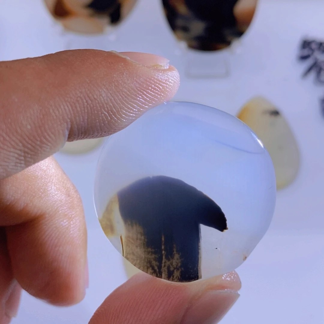 玛瑙/玉髓颈饰未镶嵌丫**?