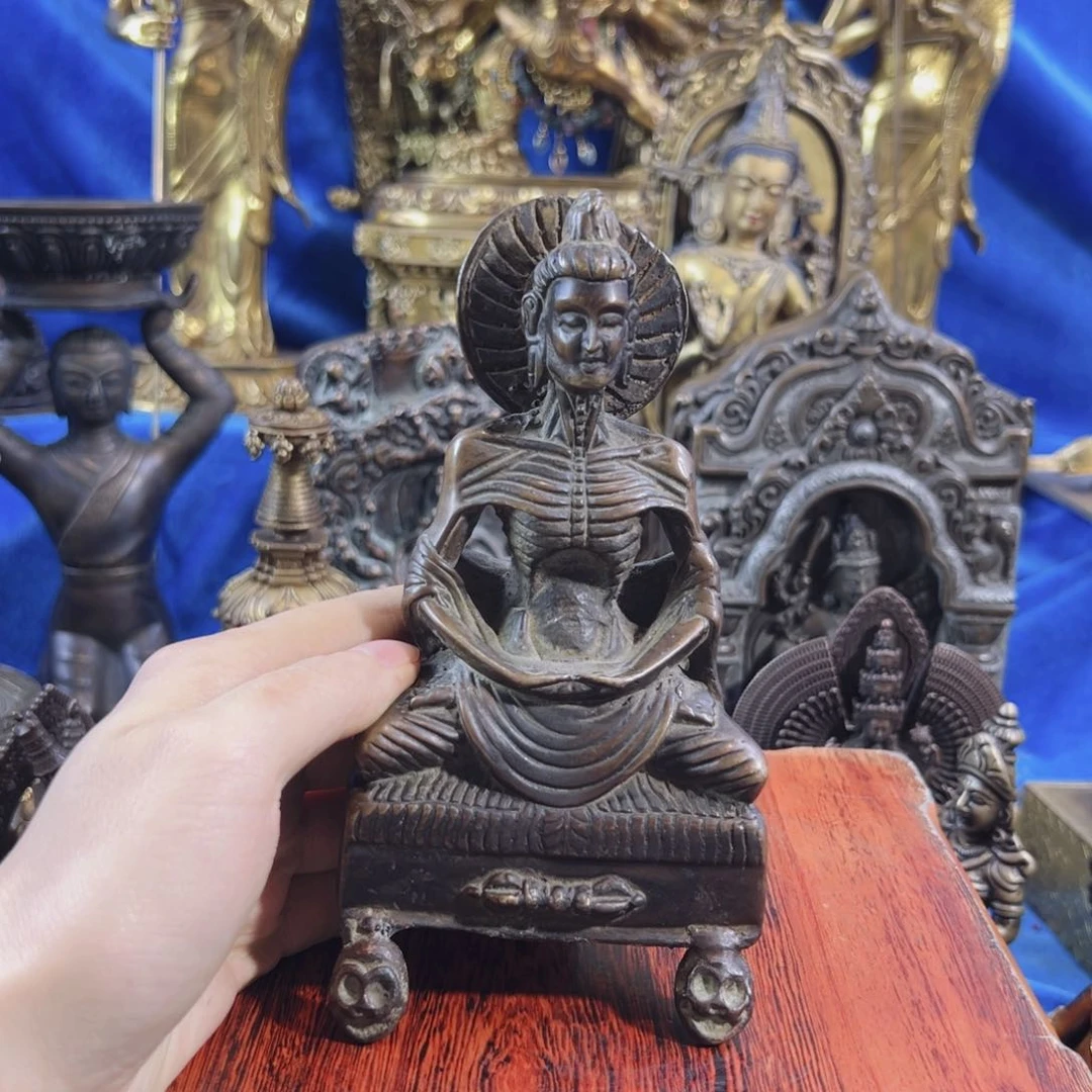 M****r1155788685896566669