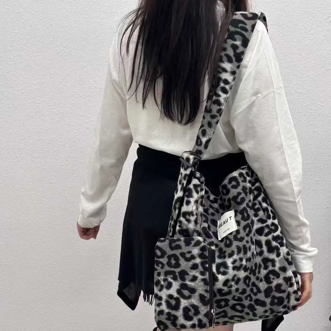 秋冬新款单肩包女韩版ins休闲大容量 文艺背包慵懒风豹纹斜挎包潮