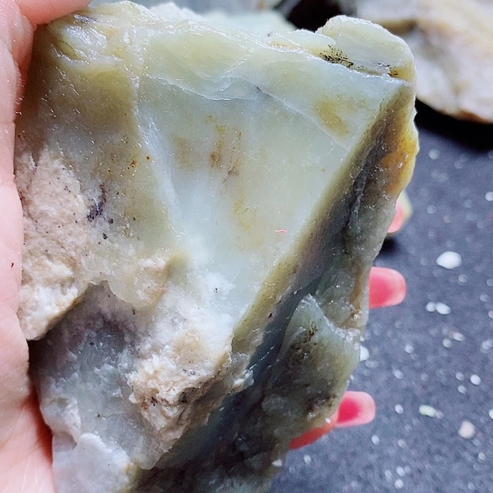 未镶嵌和田玉（糖玉）珠宝半成品