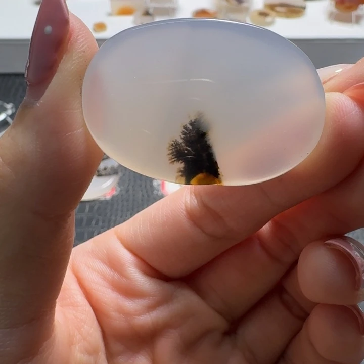 玛瑙/玉髓未镶嵌珠宝奇石