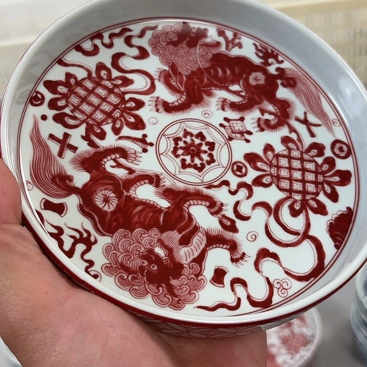 瓷片釉里红狮子大胡乘景德镇