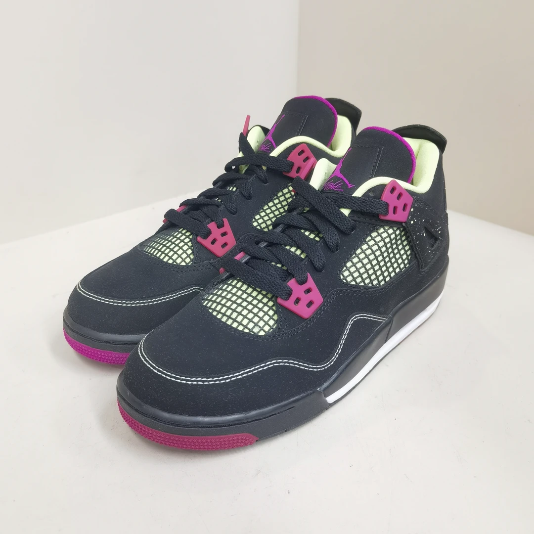 NIKE AJ4黑紫 38.5码 全新原盒