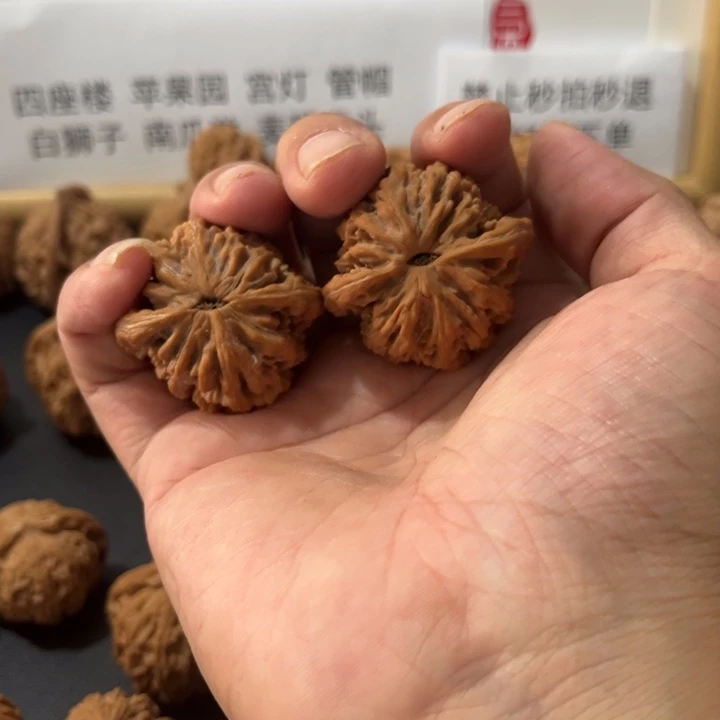 司***ᦗ文玩核桃把件虎头40尺7777