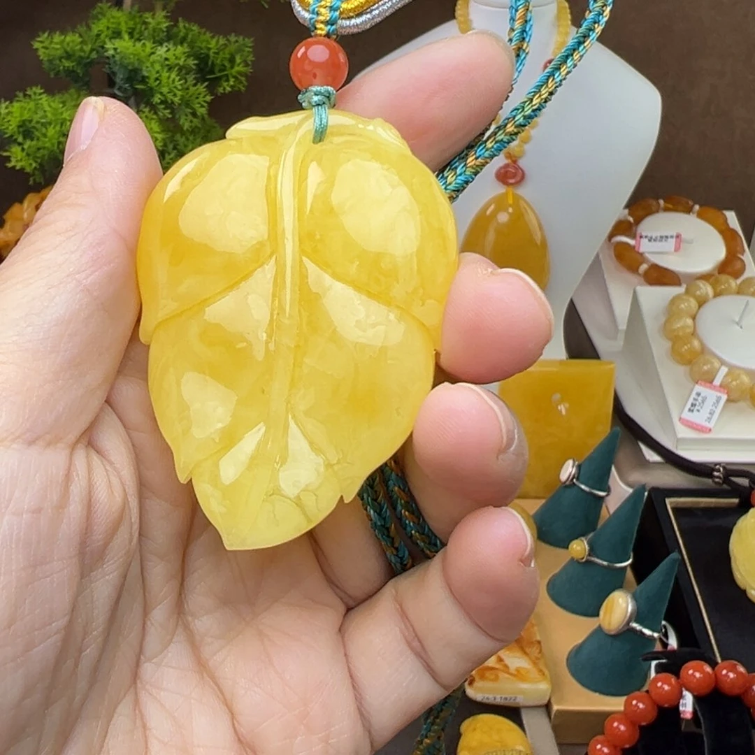 蜜蜡吊坠(赠链)未镶嵌