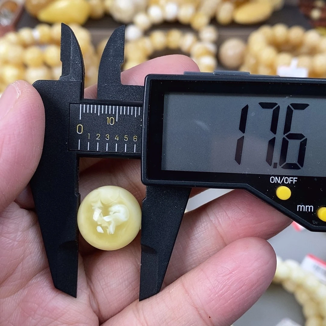 蜜蜡未镶嵌珠宝奇石3.2g