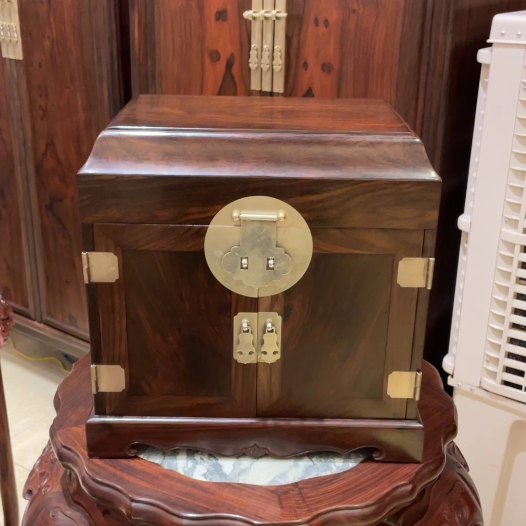红酸枝木类成套家具