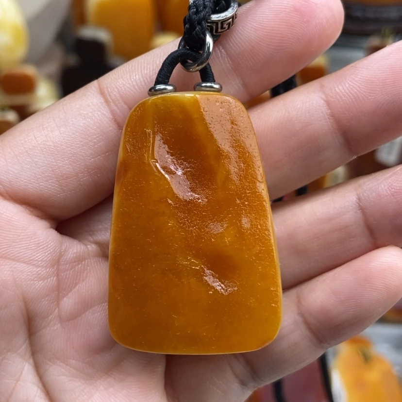 【闪购商品】琥珀颈饰未镶嵌