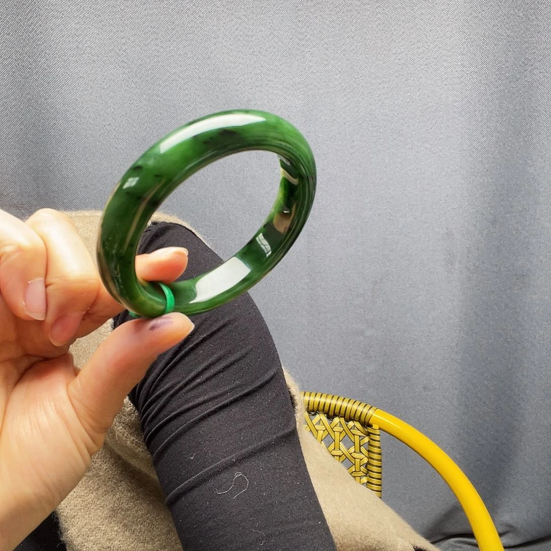 开***怀和田玉未镶嵌手镯