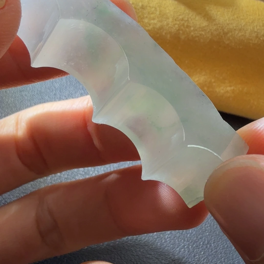 知***了翡翠未镶嵌颈饰ssss