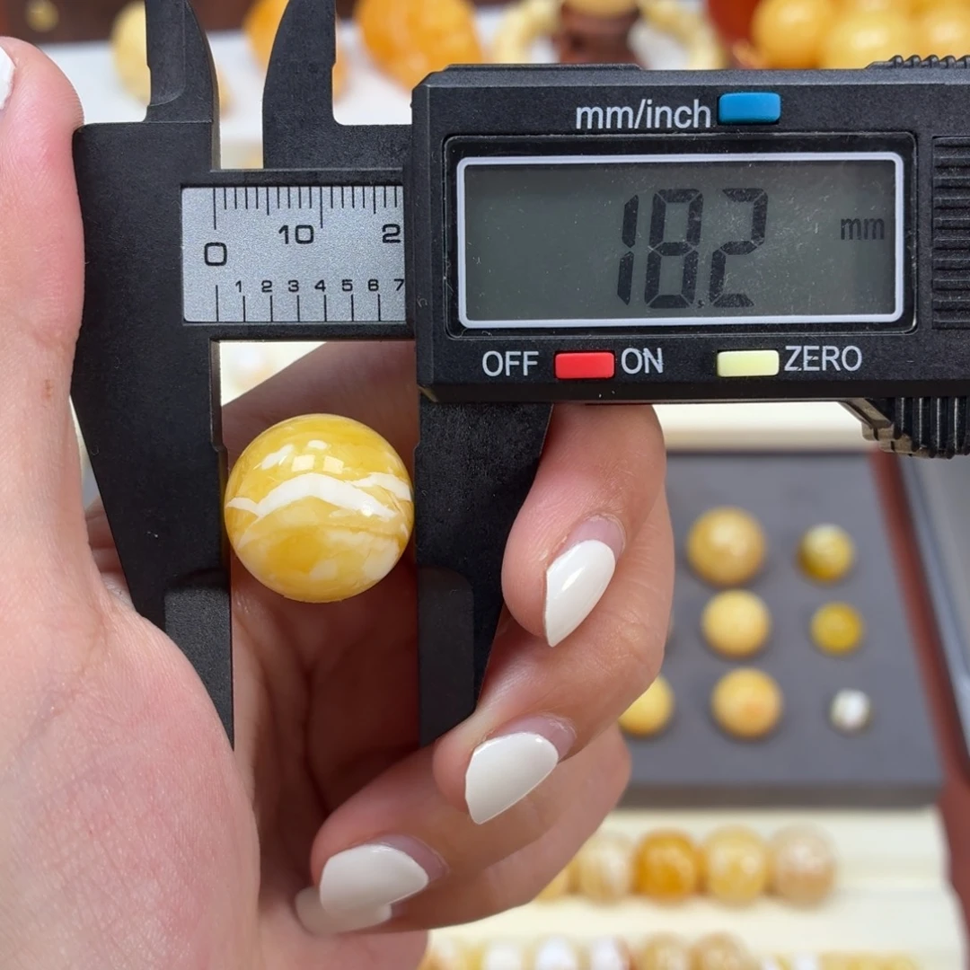 琥珀未镶嵌珠宝奇石焦皮橘底白纹圆珠18mm