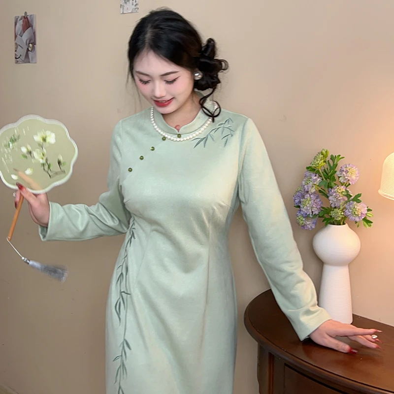 咏竹【自制款】大码胖mm麂皮绒改良版刺绣竹叶清新淡雅绿色旗袍冬