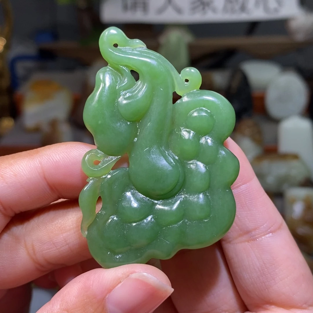 颈饰未镶嵌和田玉（碧玉）如意锁