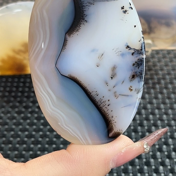 伊***5玛瑙/玉髓未镶嵌颈饰