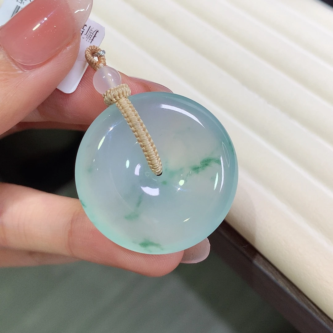 翡翠未镶嵌颈饰30.4-6.8