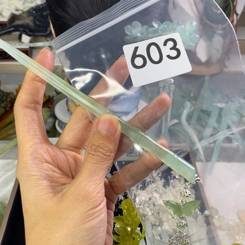 【闪购商品】岫玉颈饰未镶嵌8****l发簪