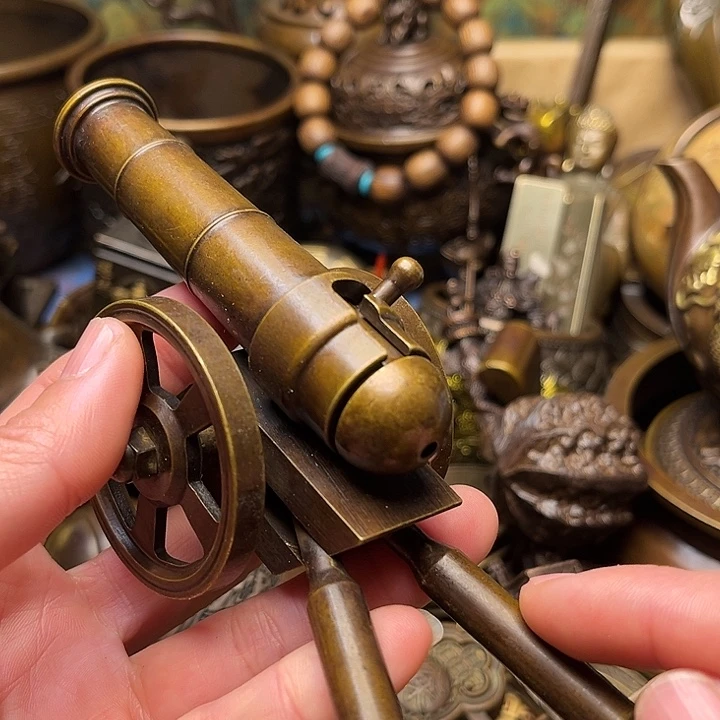 精美铜器批发档口