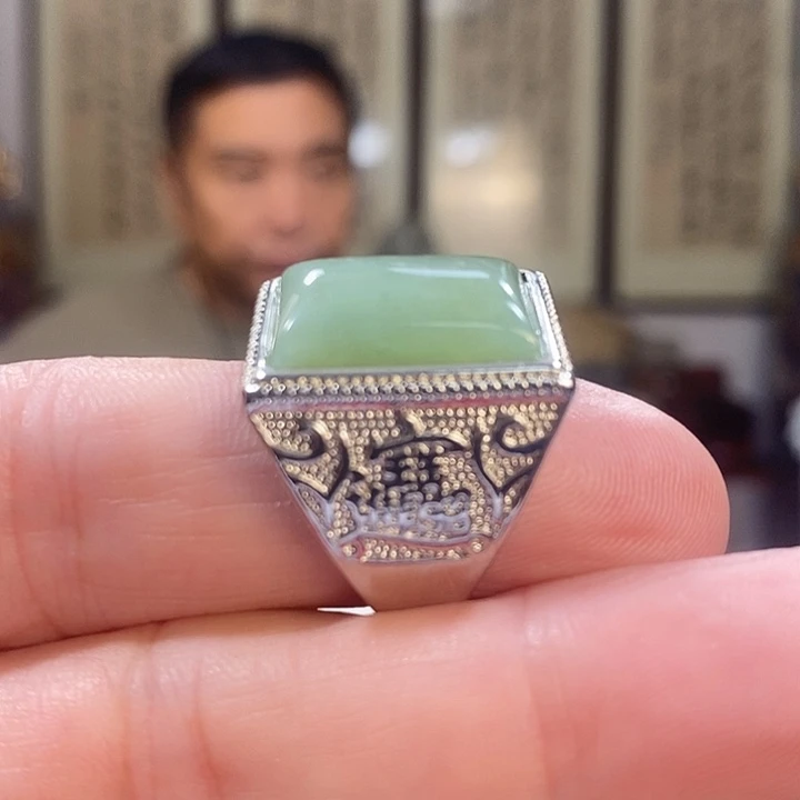 和田玉戒指合金精美