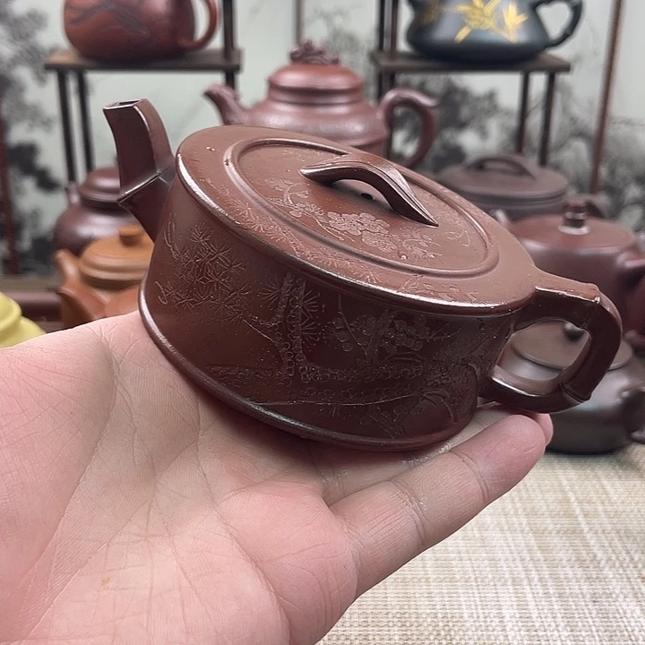 紫砂茶壶与**张宜兴紫砂